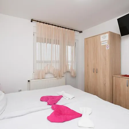 Popovic Plaza * Kladovo