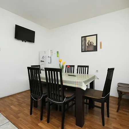 Popovic Plaza Guest house